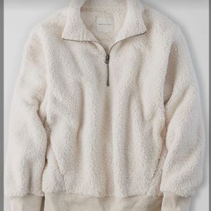 AE Fuzzy Sherpa Quarter Zip